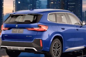 BMW iX1 LWB