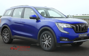 Mahindra XUV700 front view with LED DRLs and bold grille

